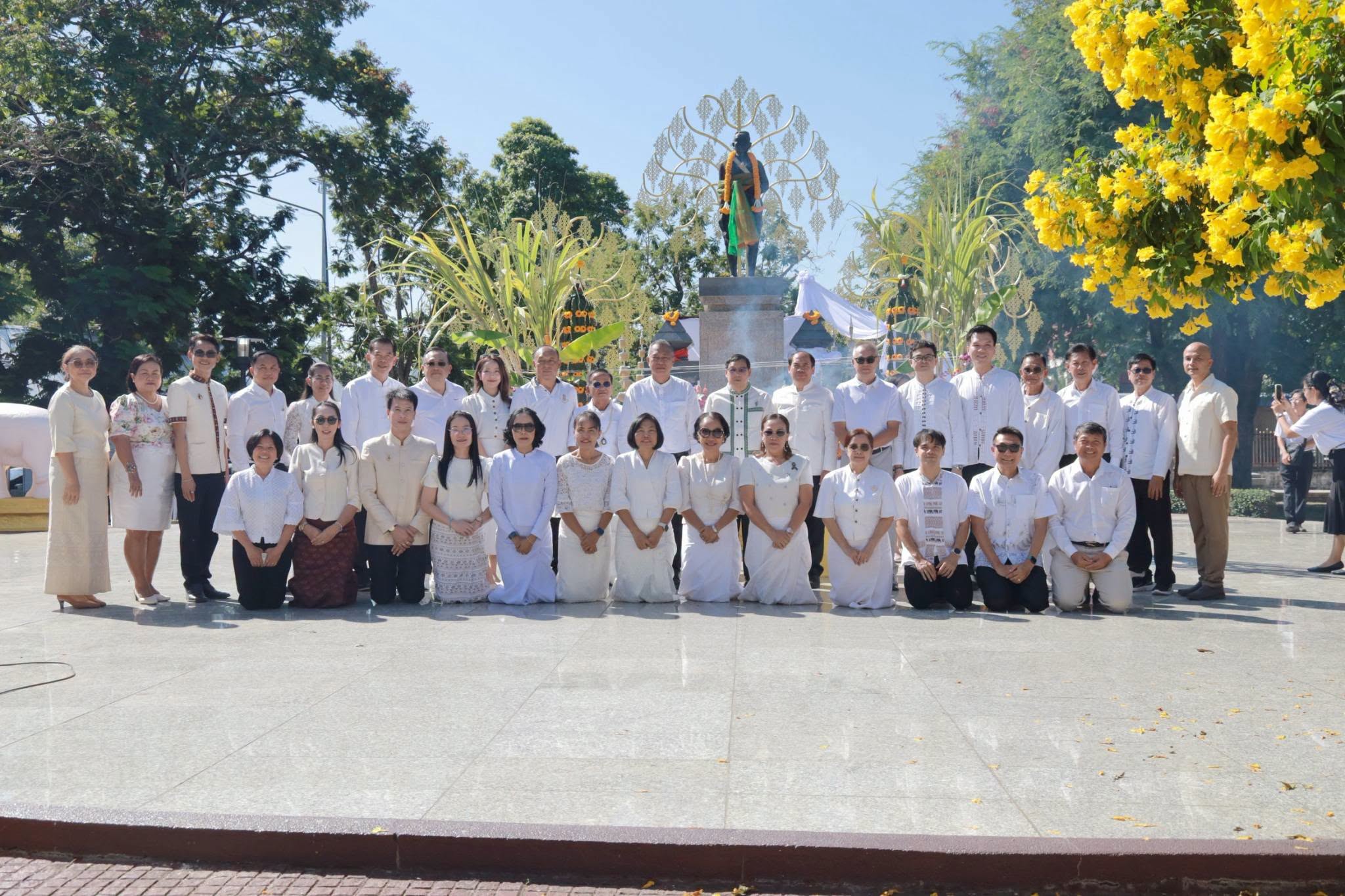 พิธีบวงสรวงอนุสาวรีย์ท้าวเพียเมืองแพน